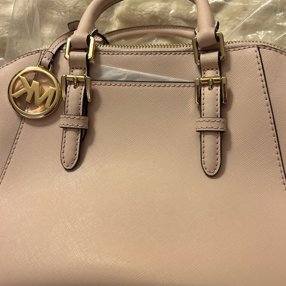 Michael Kors saffiano leather Ciara messenger bag with strap brand new - Picture 3 of 8